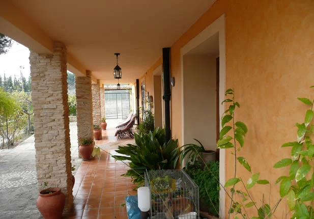 Porche · Hotel El Sester