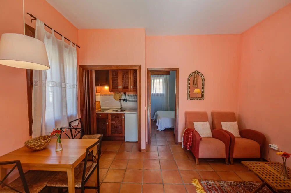 Cocina y comedor del estudio · La Casota