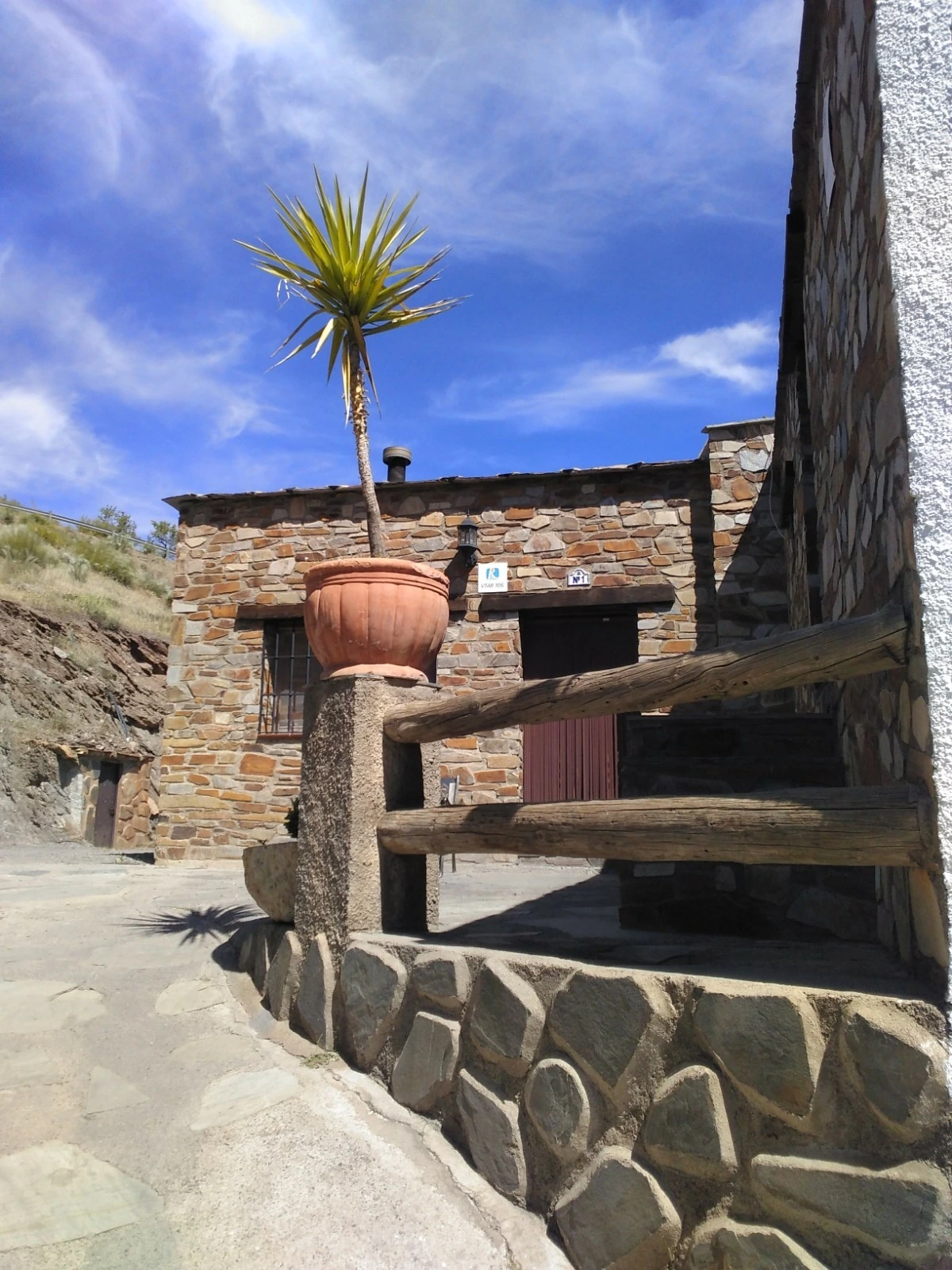 Acceso a Lorenzo I · Cortijos Rurales Abrucena