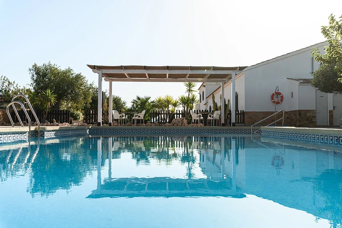 Piscina · Sol de Taberno
