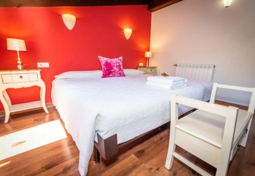 Habitación con cama de matrimonio · Casa Jascal