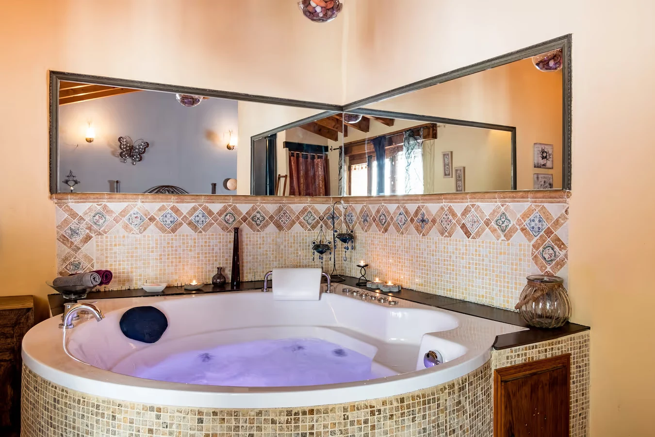 Jacuzzi · La Tarabilla