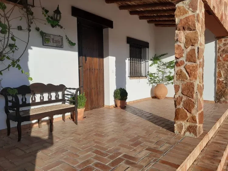 Porche · Casa Rural El Lucío