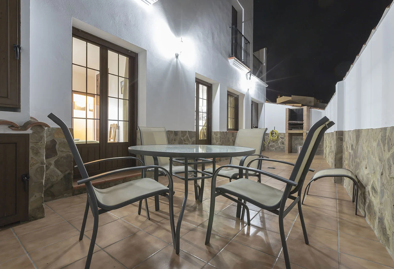 Patio · La Fuente