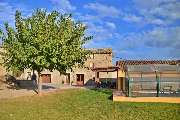 Jardín y piscina · Cal Borrasca