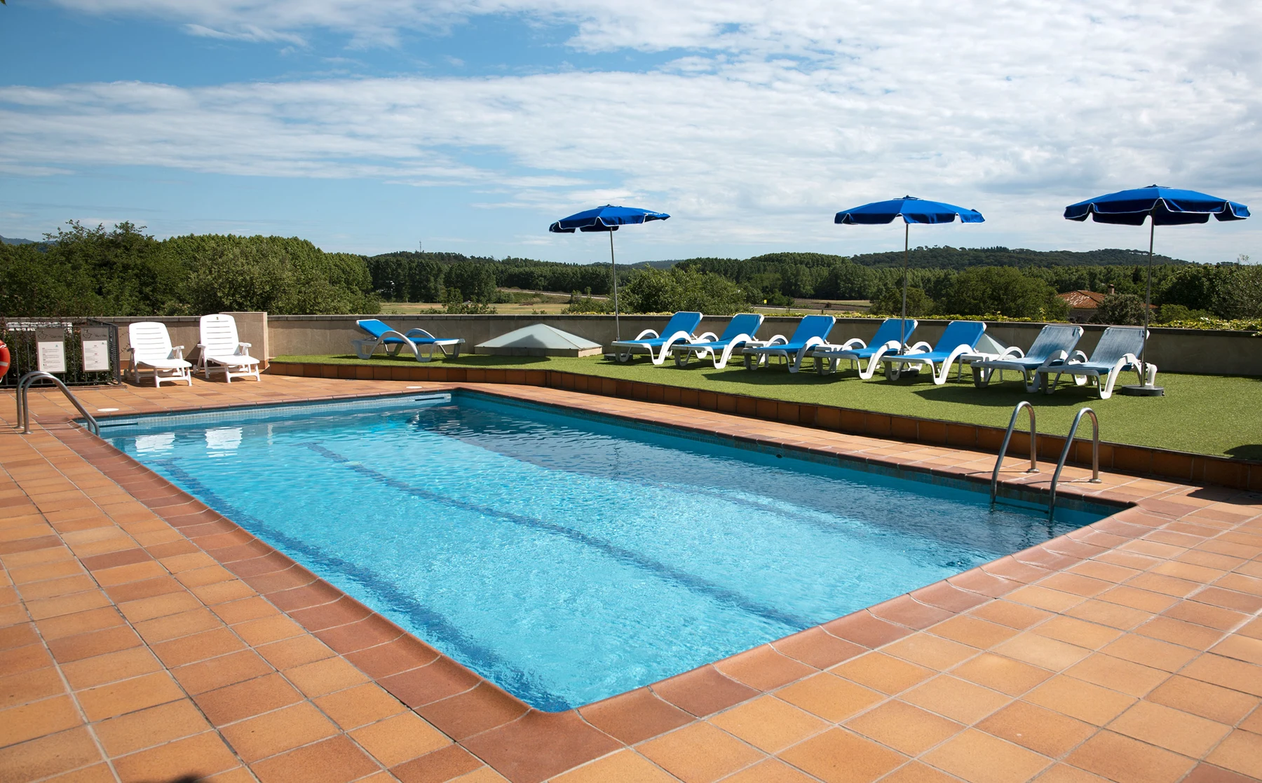 Piscina compartida · Can Mas Vila