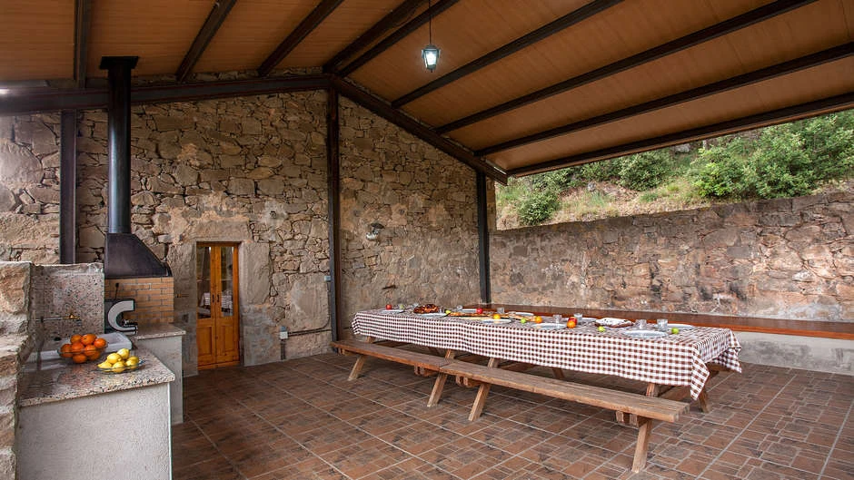 Barbacoa cubierta · El Teixell