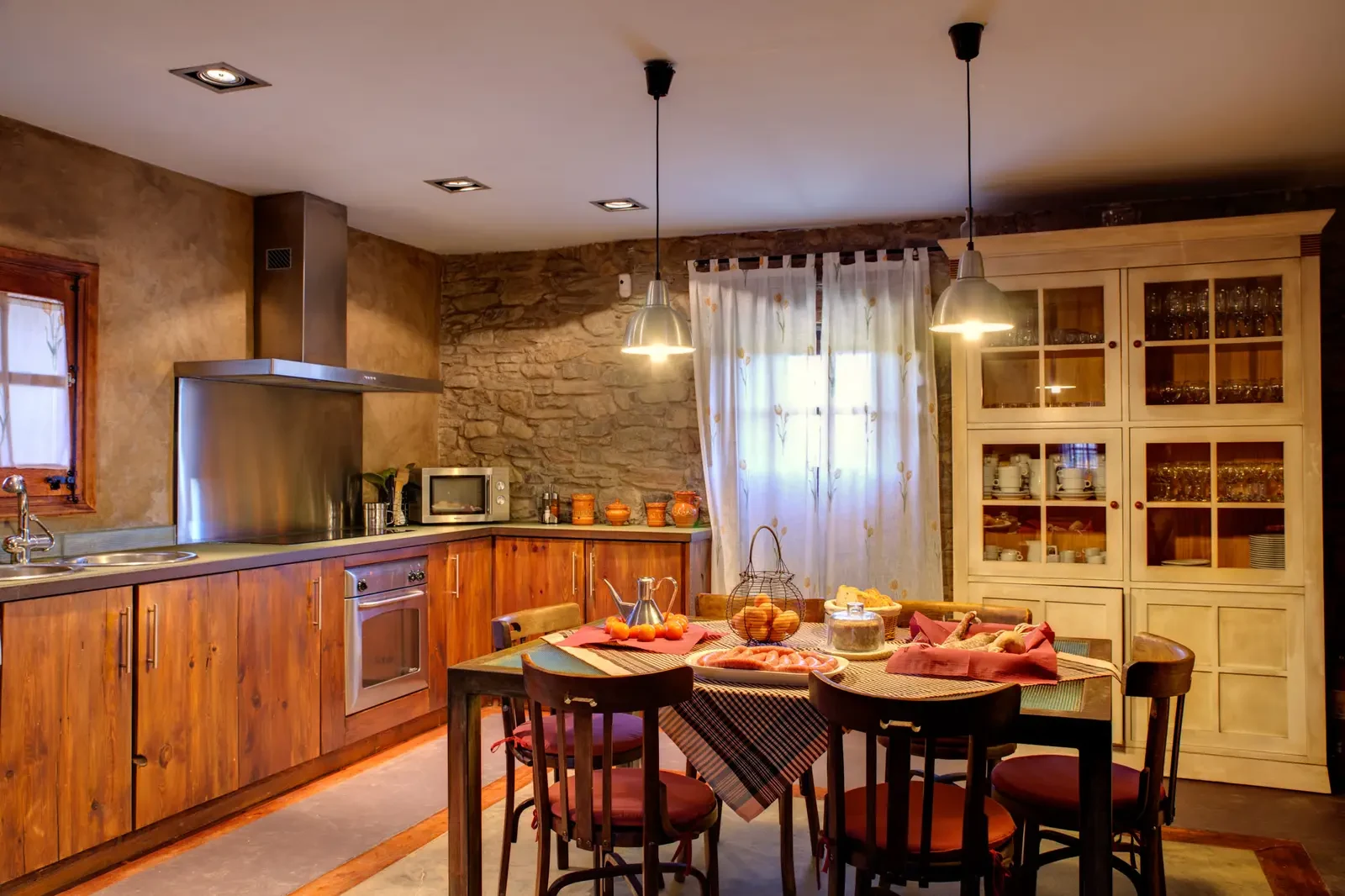 Cocina y comedor · La Tor de Montclar