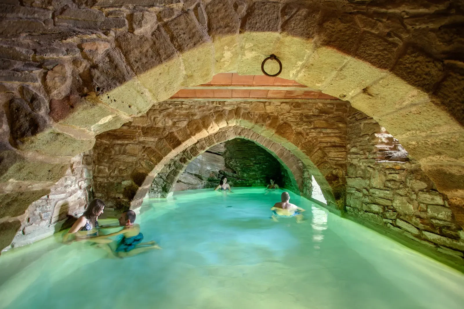 Piscina interior climatizada · La Tor de Montclar