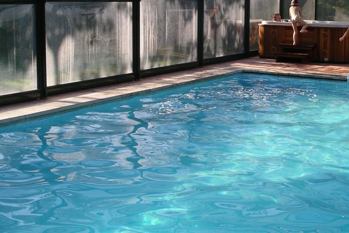 Piscina cubierta de La Torre Blanca · La Torre Blanca