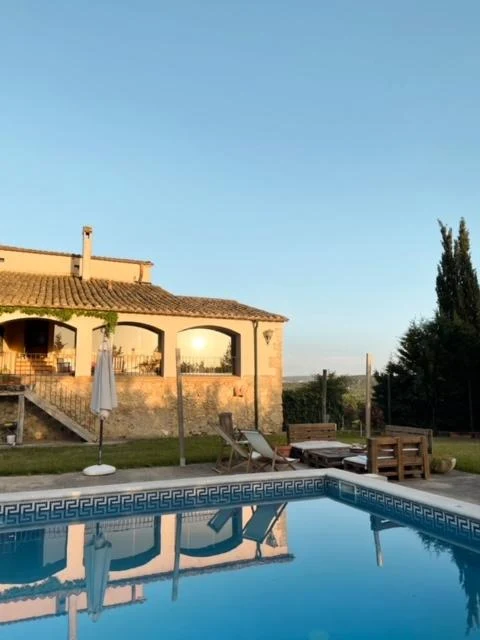 Piscina común · Masia Olivera