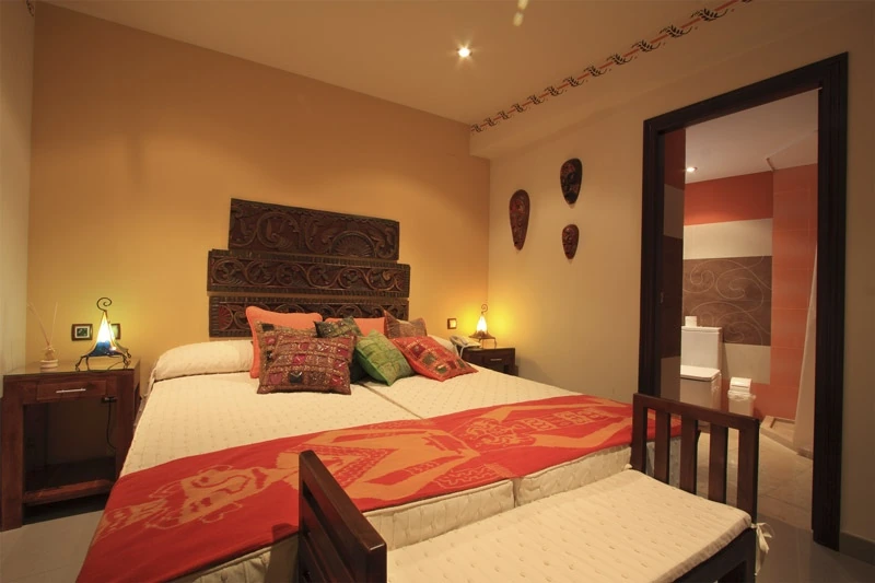 Habitación Historias de Solidaridad · Casa Baños de la Villa