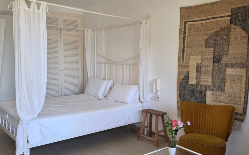 Habitación con cama de matrimonio · Casa Naya