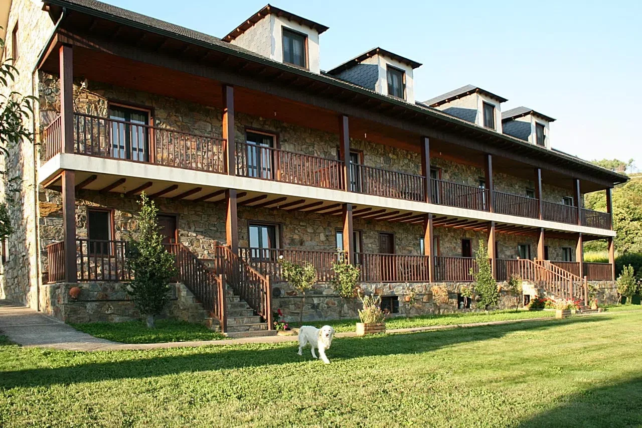 Casona Los Trobos · Villar de Otero, Vega de Espinareda