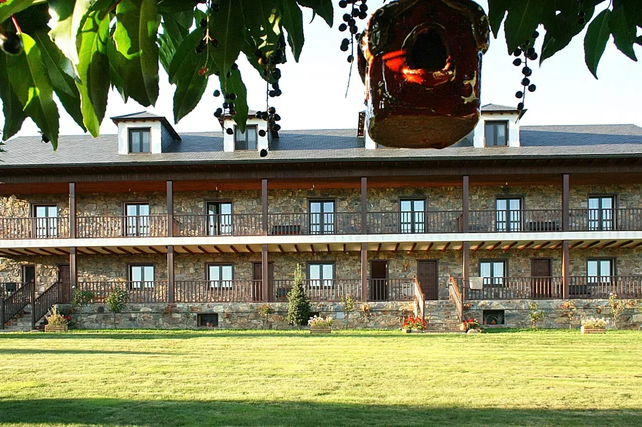 Casona Los Trobos · Villar de Otero, Vega de Espinareda