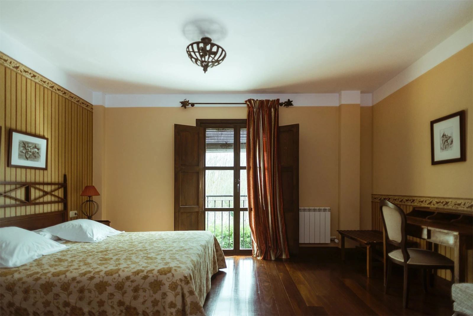 Habitación del alojamiento · El Tiempo Recobrado
