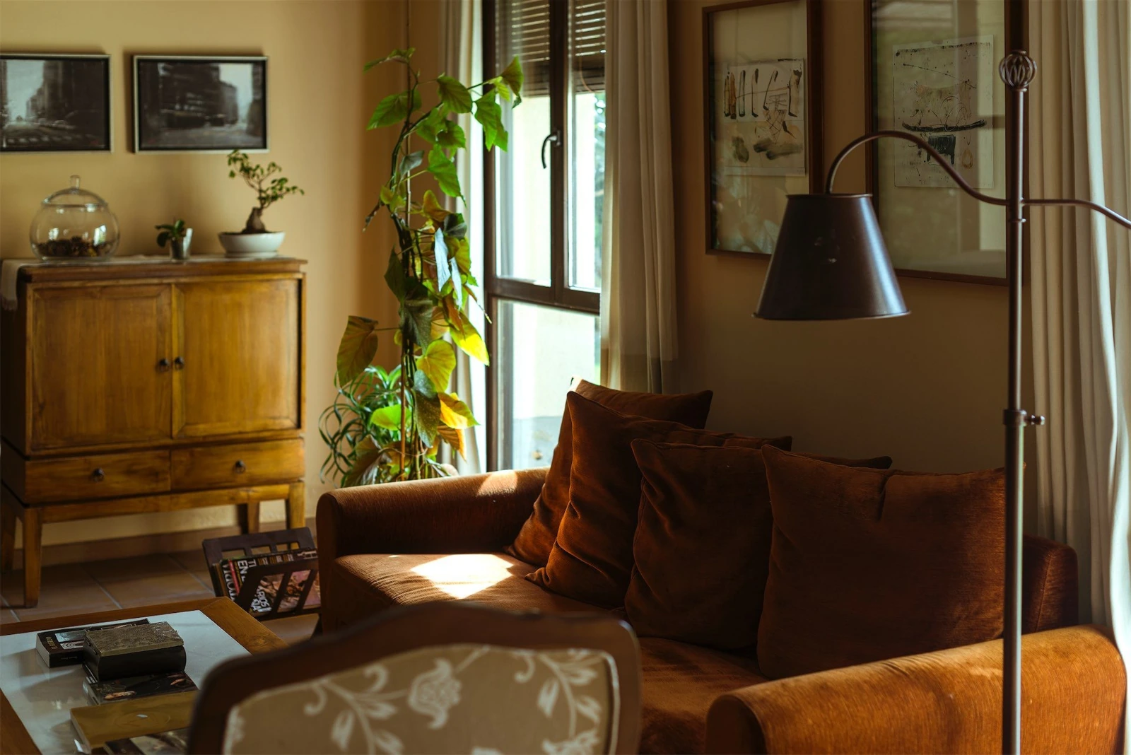 Salón con chimenea · El Tiempo Recobrado