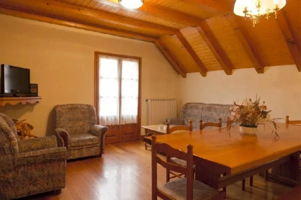 Salón de Juango II · Casas Rurales Juango I y II