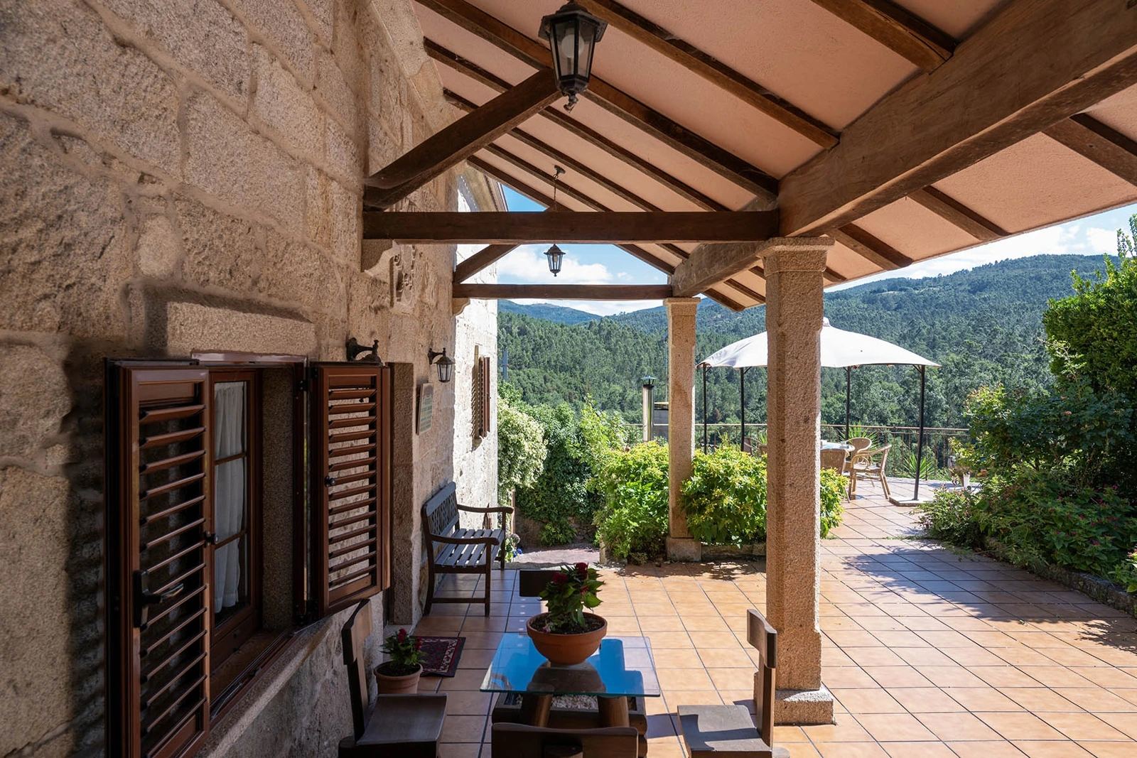Porche de la casa · Casa Manteiga