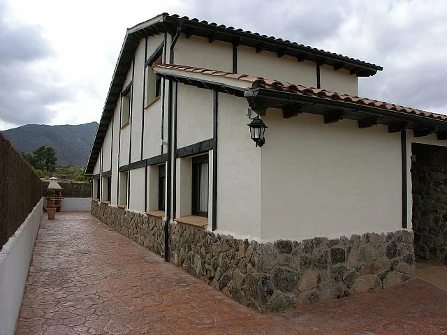 Fachada de Casa Rural La Serijuelas