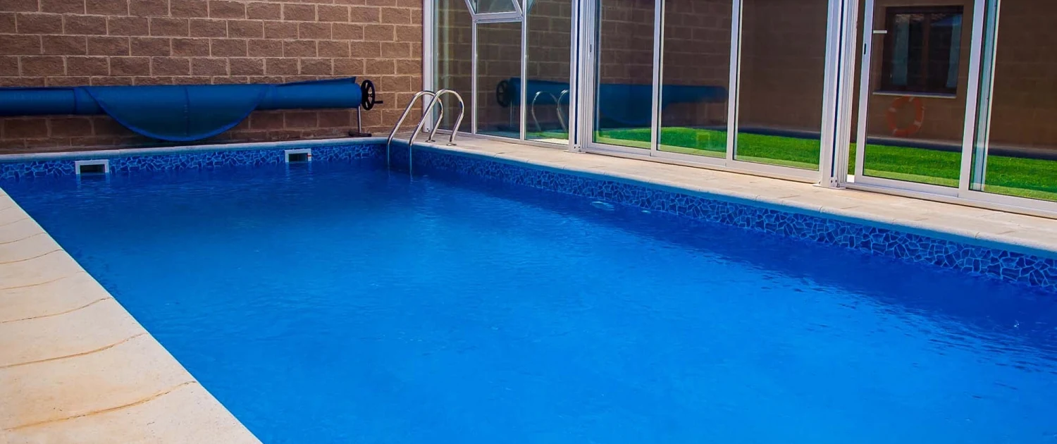 Piscina cubierta · El Crisal