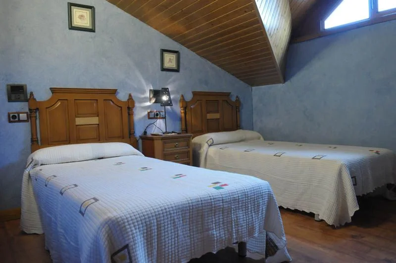 Habitación doble con camas separadas · Hotel Rural Fuentelamora