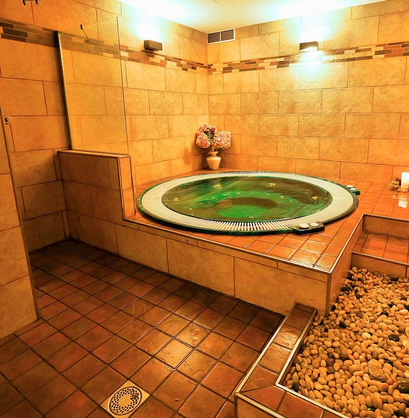 Spa de uso reservado · Las Mayas