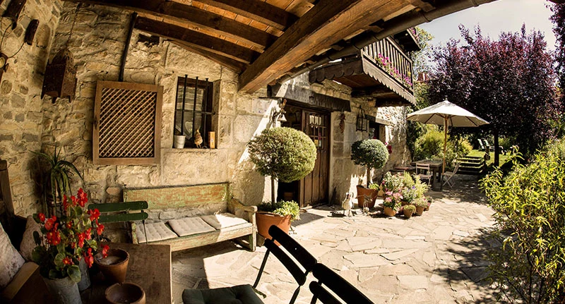 Porche del hotel · Hotel Rural Zalama