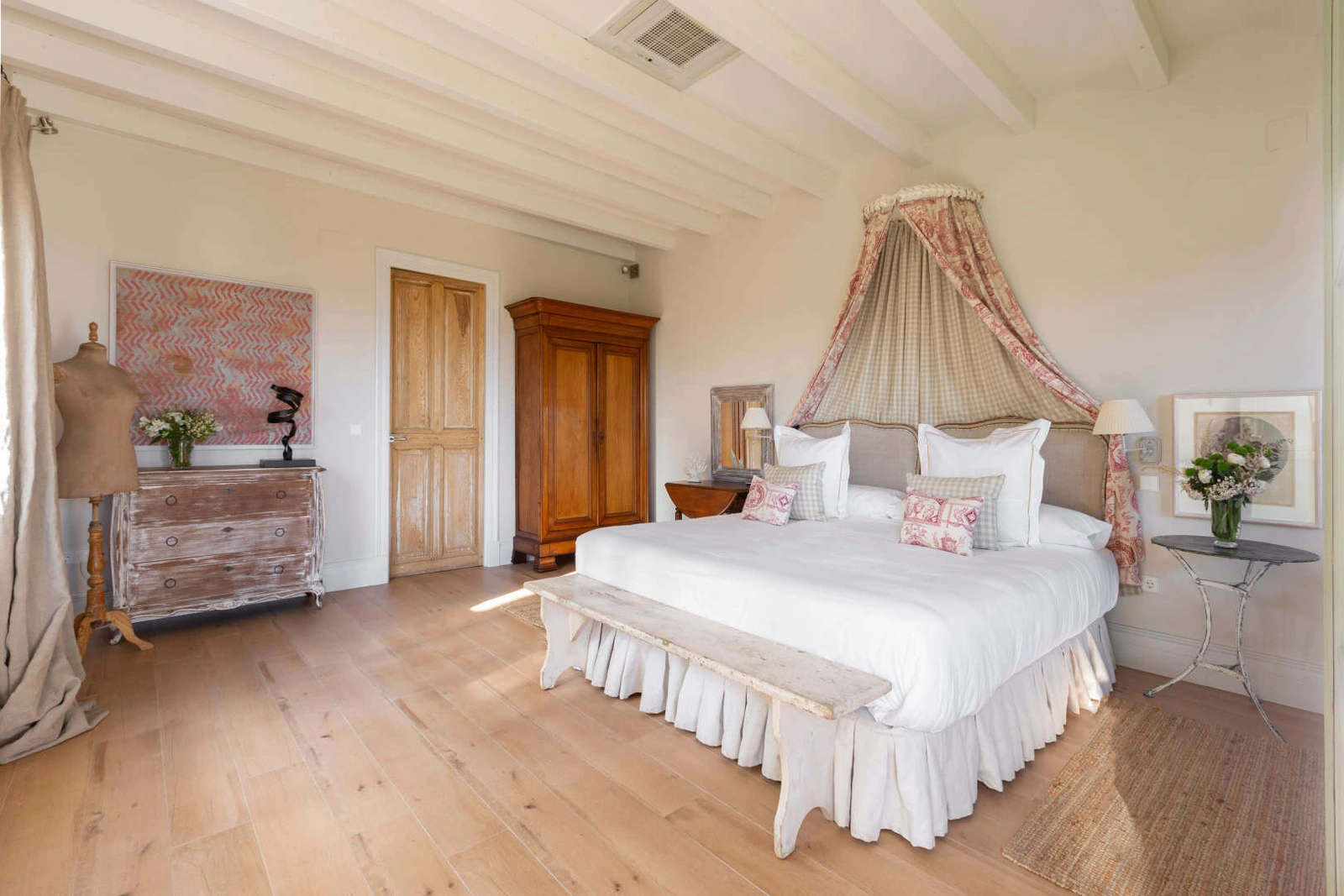 Suite con cama y dosel · Casa Rural Lalisea