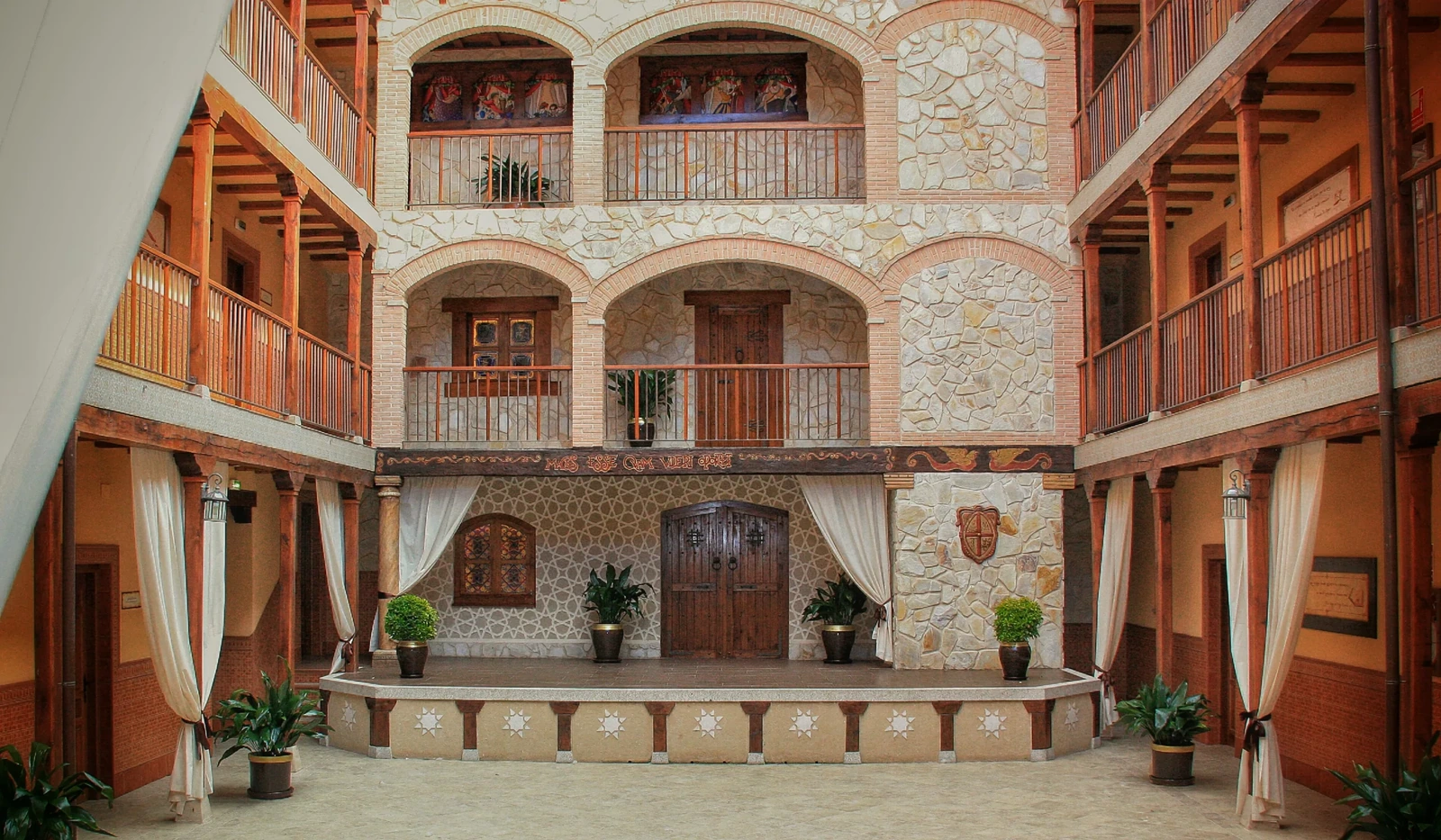 Patio interior de La Platea · Apartamentos Rurales La Platea