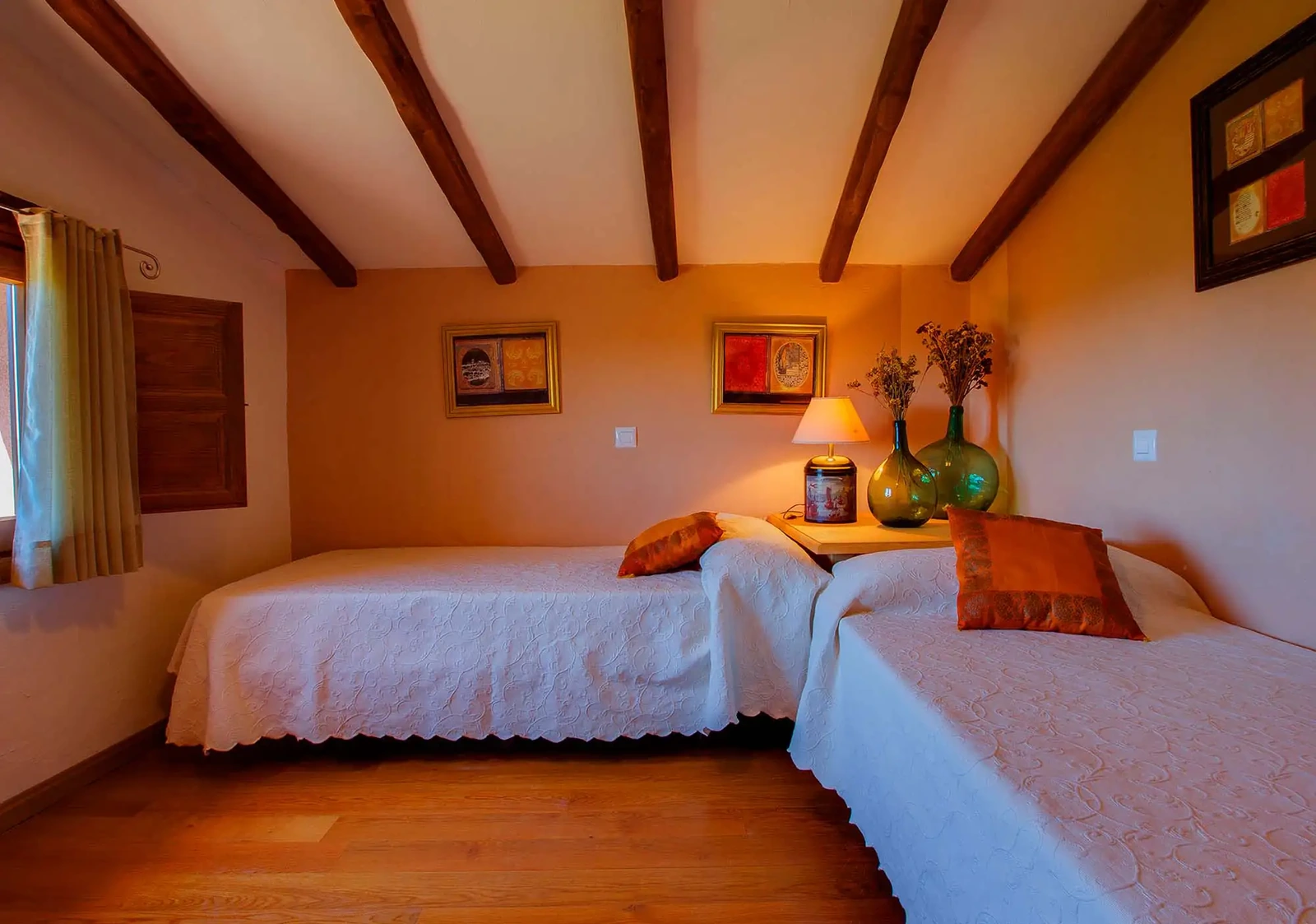 Dormitorio con camas individuales · Apartamentos Rurales Los Vergeles