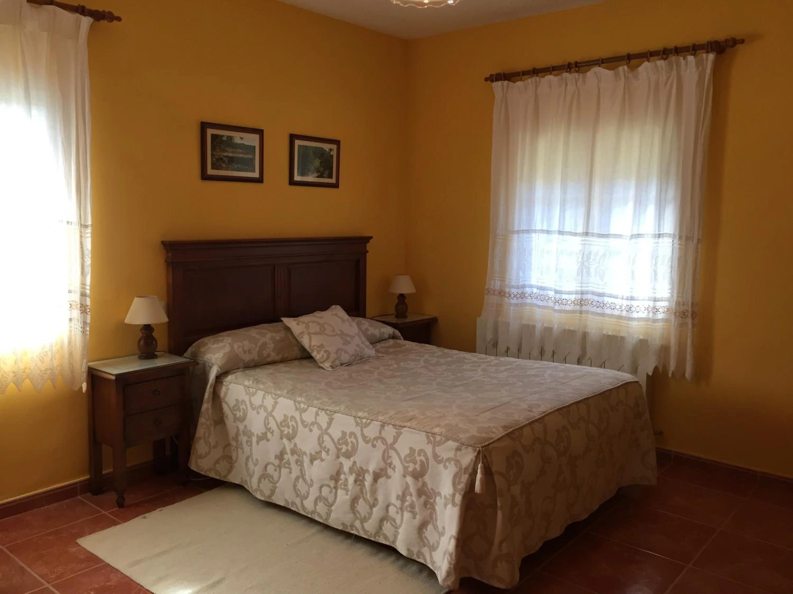 Habitación doble con ventanas · Casa Rural Sierra de Tormantos