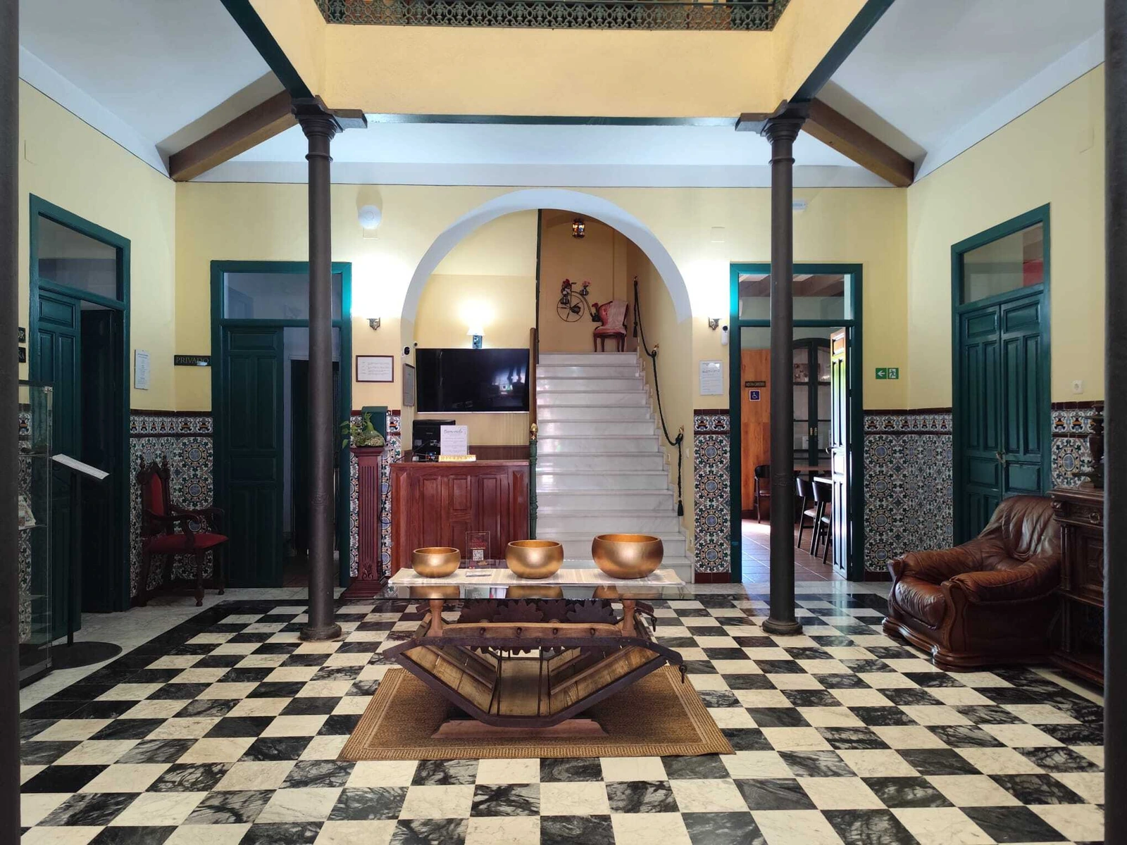 Recepción y vestíbulo del hotel · Hospedium Hotel Rural Soterraña