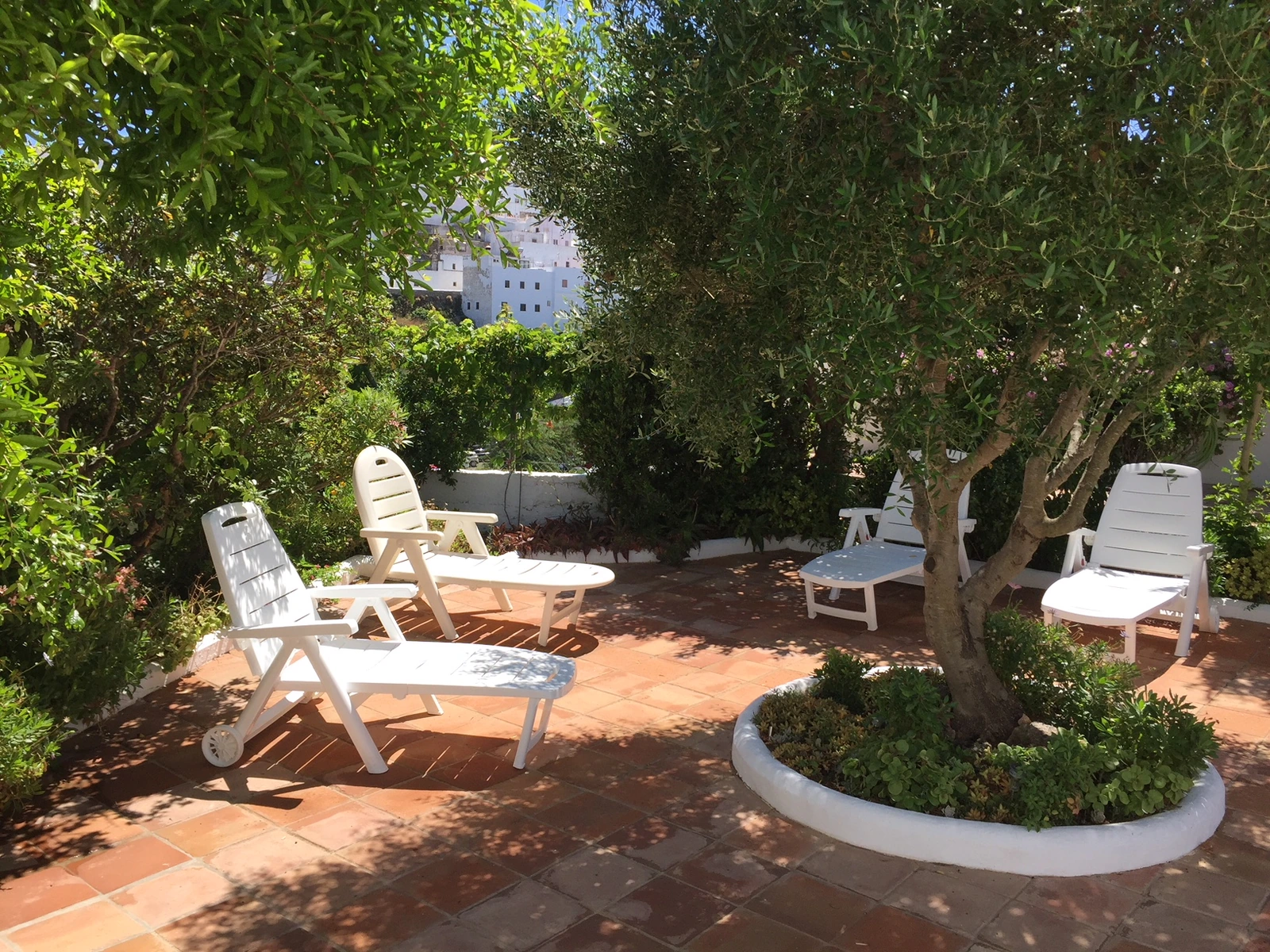 Terraza ajardinada de La Galbana · La Galbana