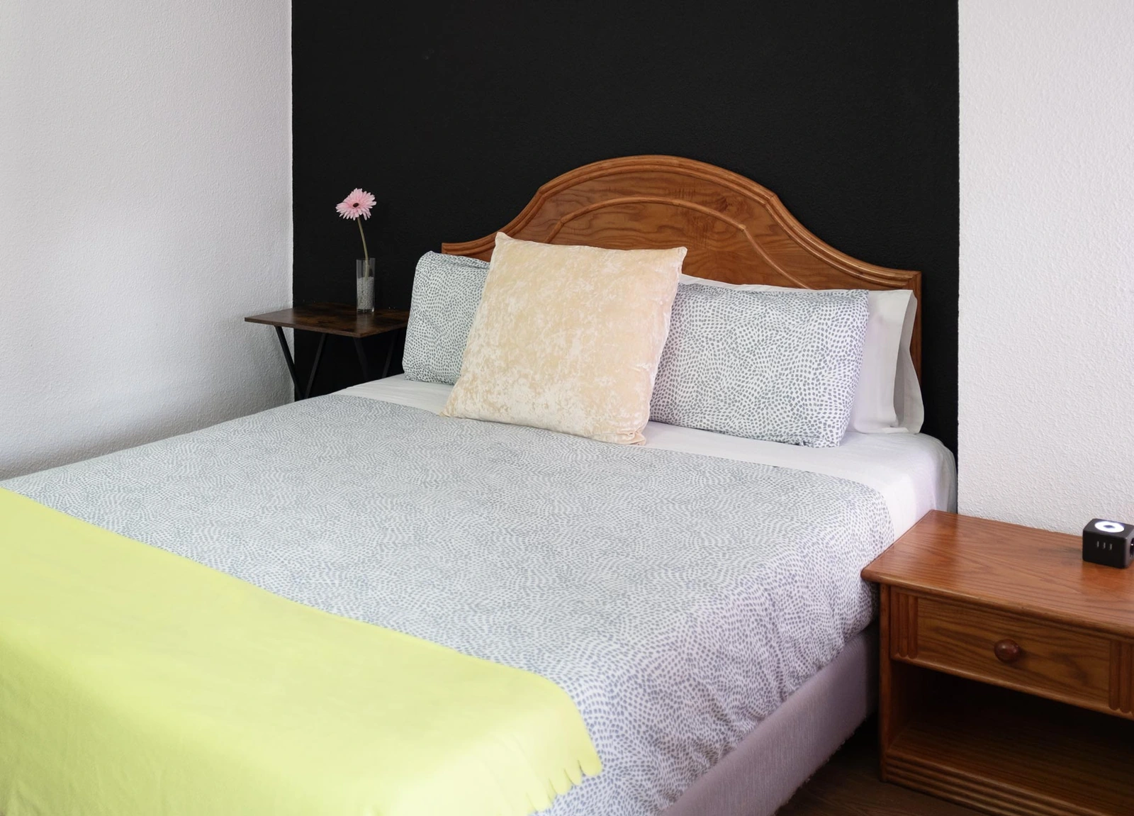 Habitación con cama de matrimonio · Hostal Victoria