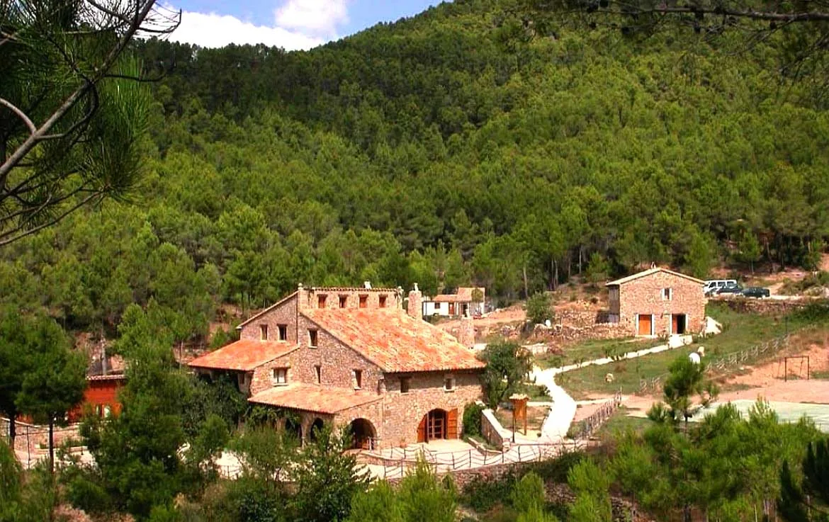 Vista del conjunto de masía y cabañas · El Mas de Borràs