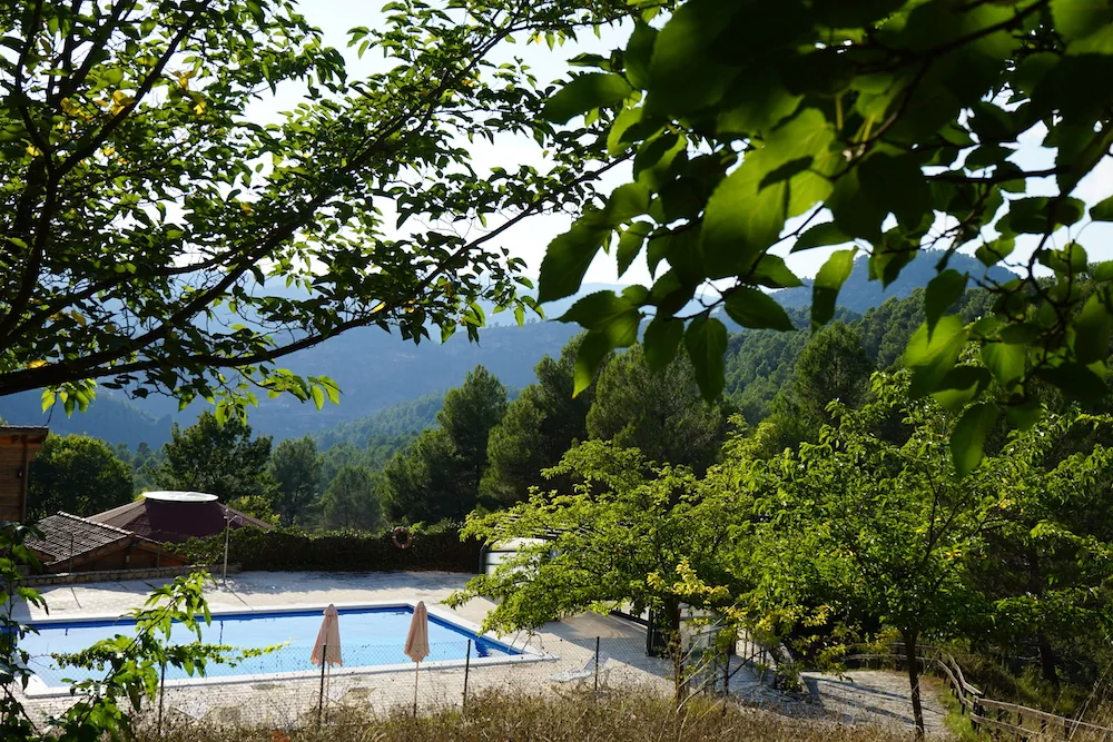 Piscina exterior de temporada · El Mas de Borràs