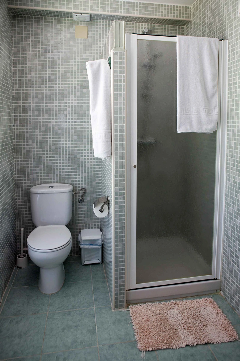 Baño 2 de Horiagua II con ducha · Alojamientos Rurales Horiagua