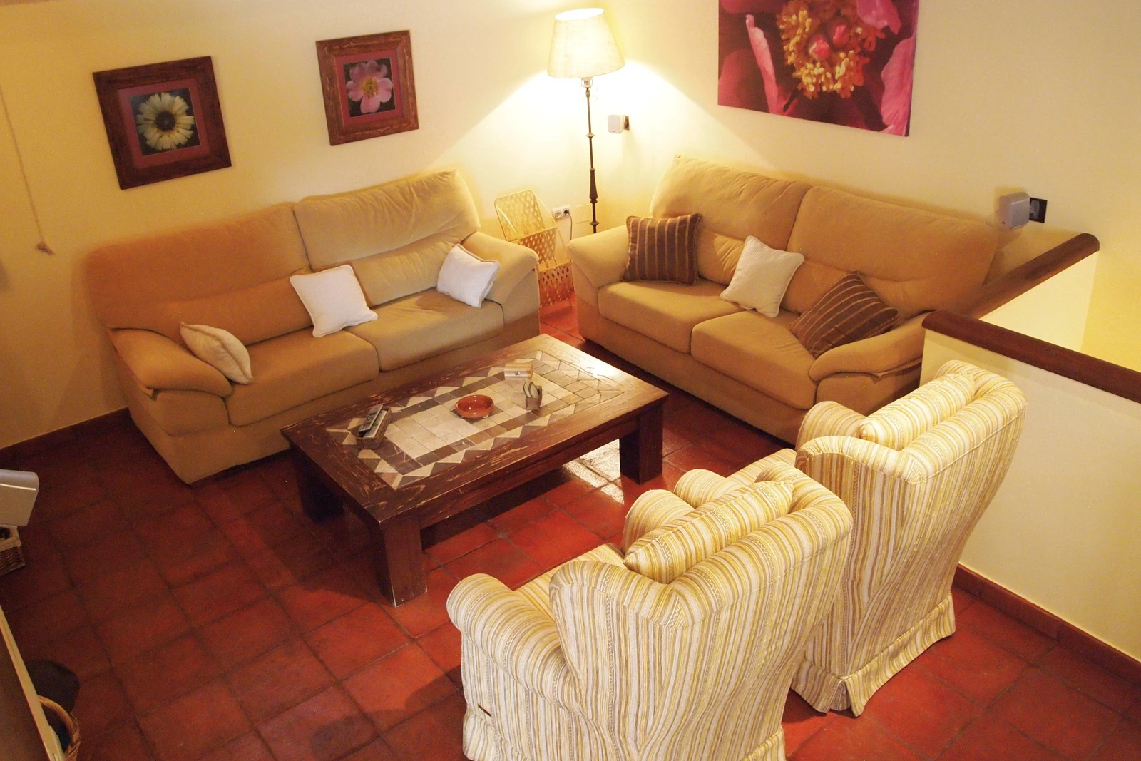 Zona de estar del salón de La Fuente Gorda · Casa Rural La Fuente Gorda