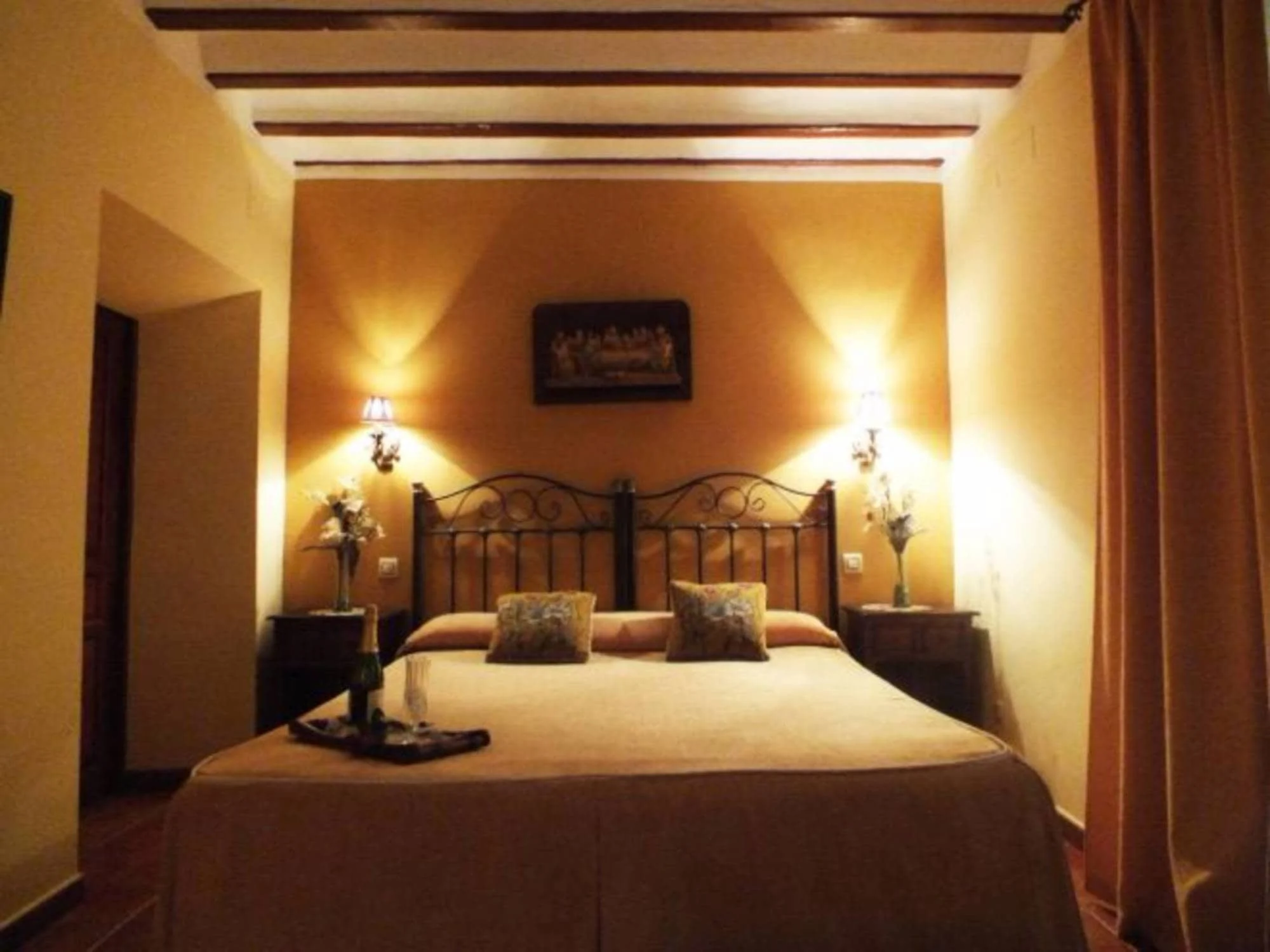 Suite La Vida es Sueño, con dormitorio y zona de estar