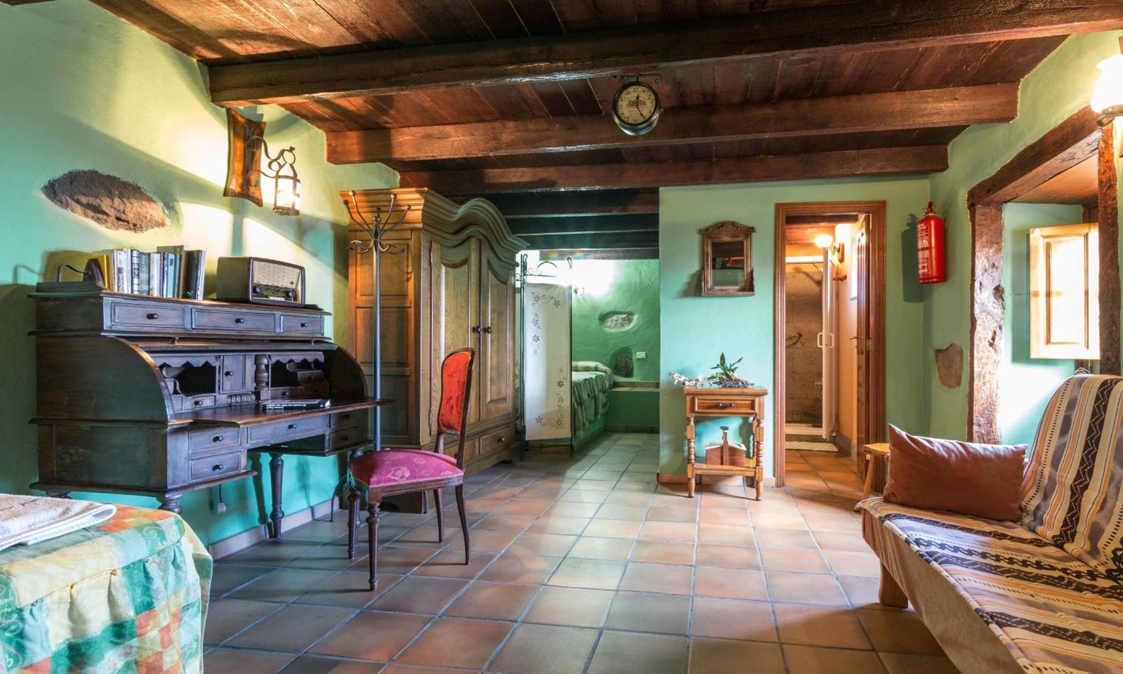 Dormitorio bajo, según la identificación de la galería propia. · Casa de mi Abuela María