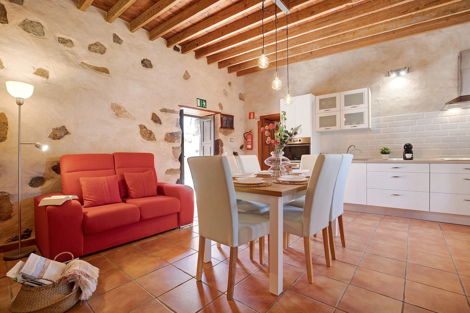 Casa Andresito: salón y zona de comedor · Casa Rural Andresito