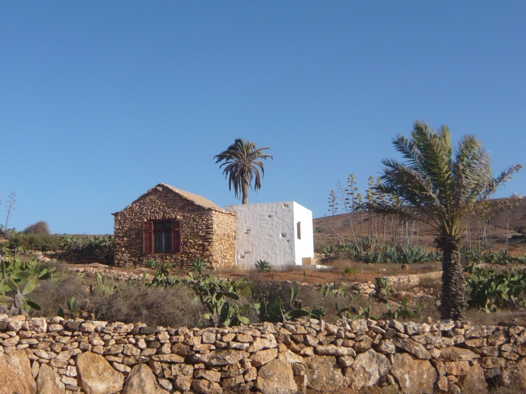 Casa de la Burra y su entorno rural en Las Majadillas