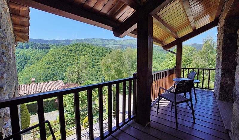 Balcón con vistas a la Serra Cavallera