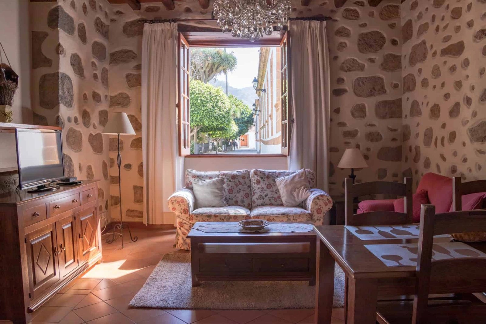 Salón de un apartamento; número no rotulado · Casa Rural Doña Margarita