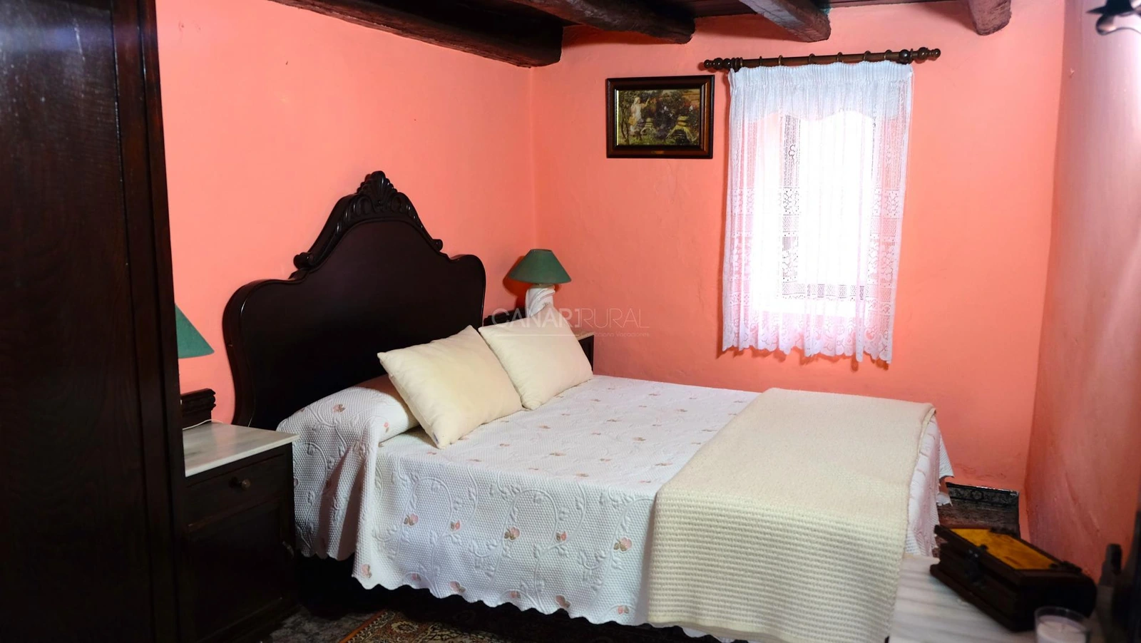 La Asomada: dormitorio con cama de matrimonio · Casa Rural La Asomada