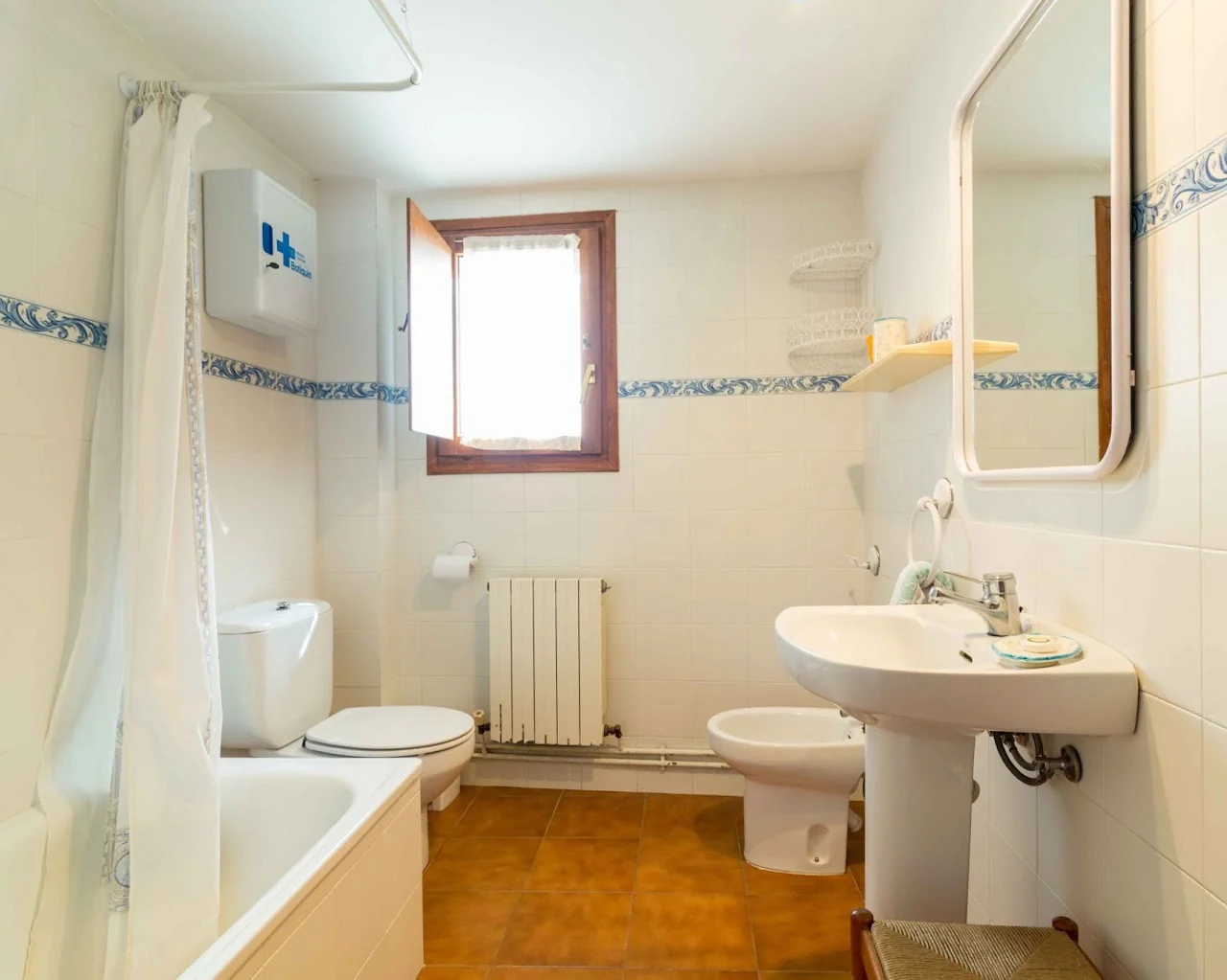 Baño completo del apartamento de Casa Lanau