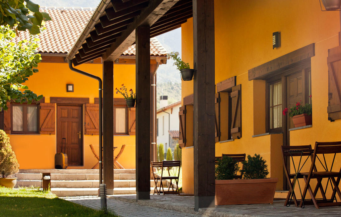 Porches de entrada de los apartamentos