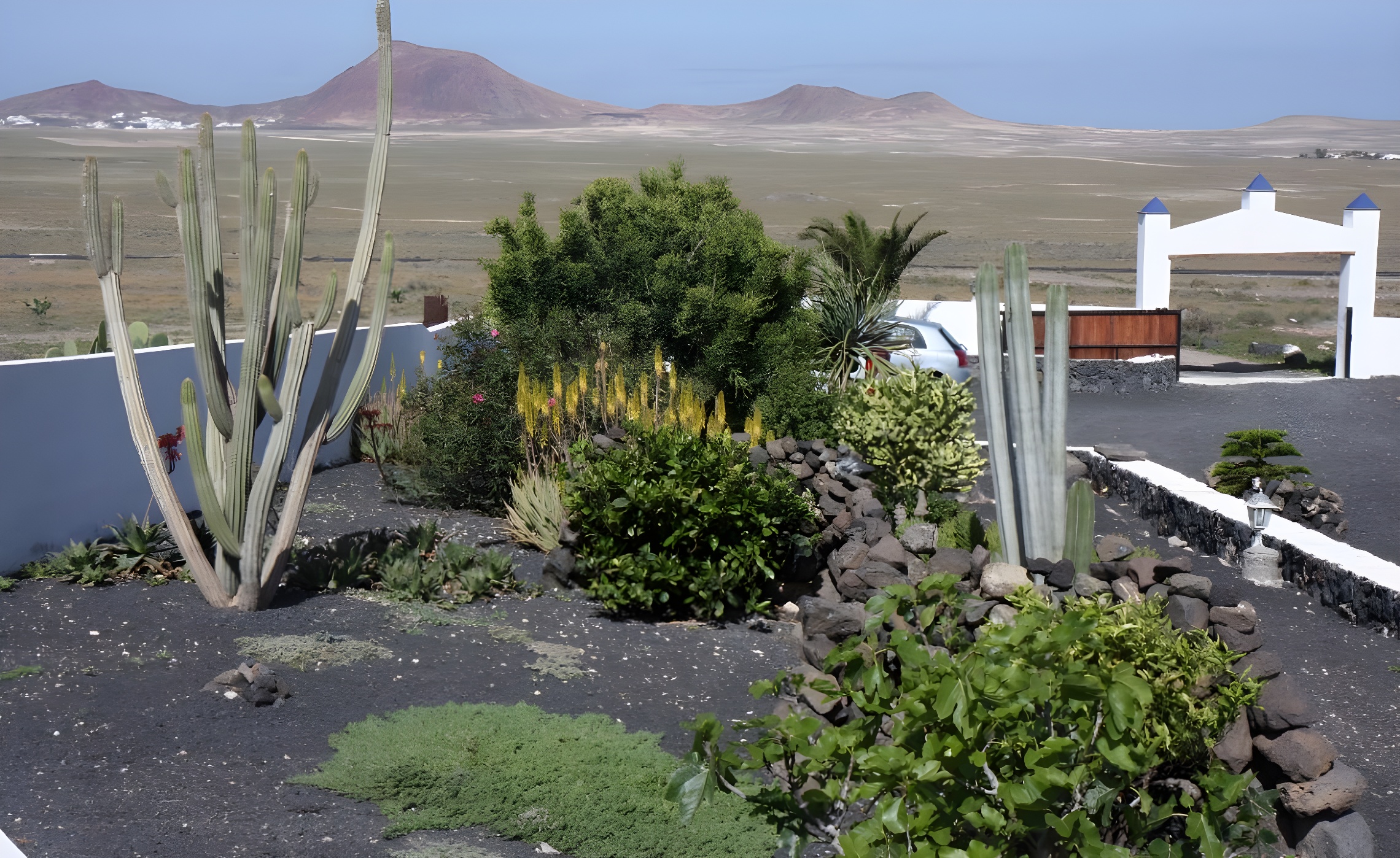 Jardín y paisaje del Risco de Famara · Finca Las Laderas, Lanzarote