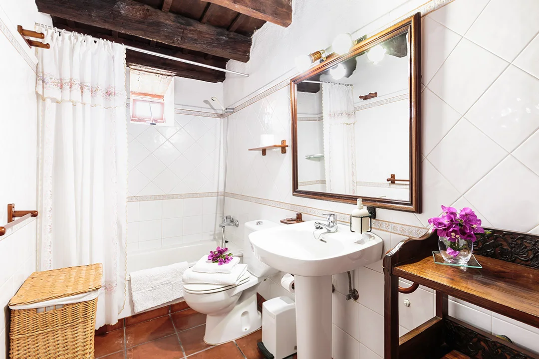 Baño del primer dormitorio de Casa El Pósito